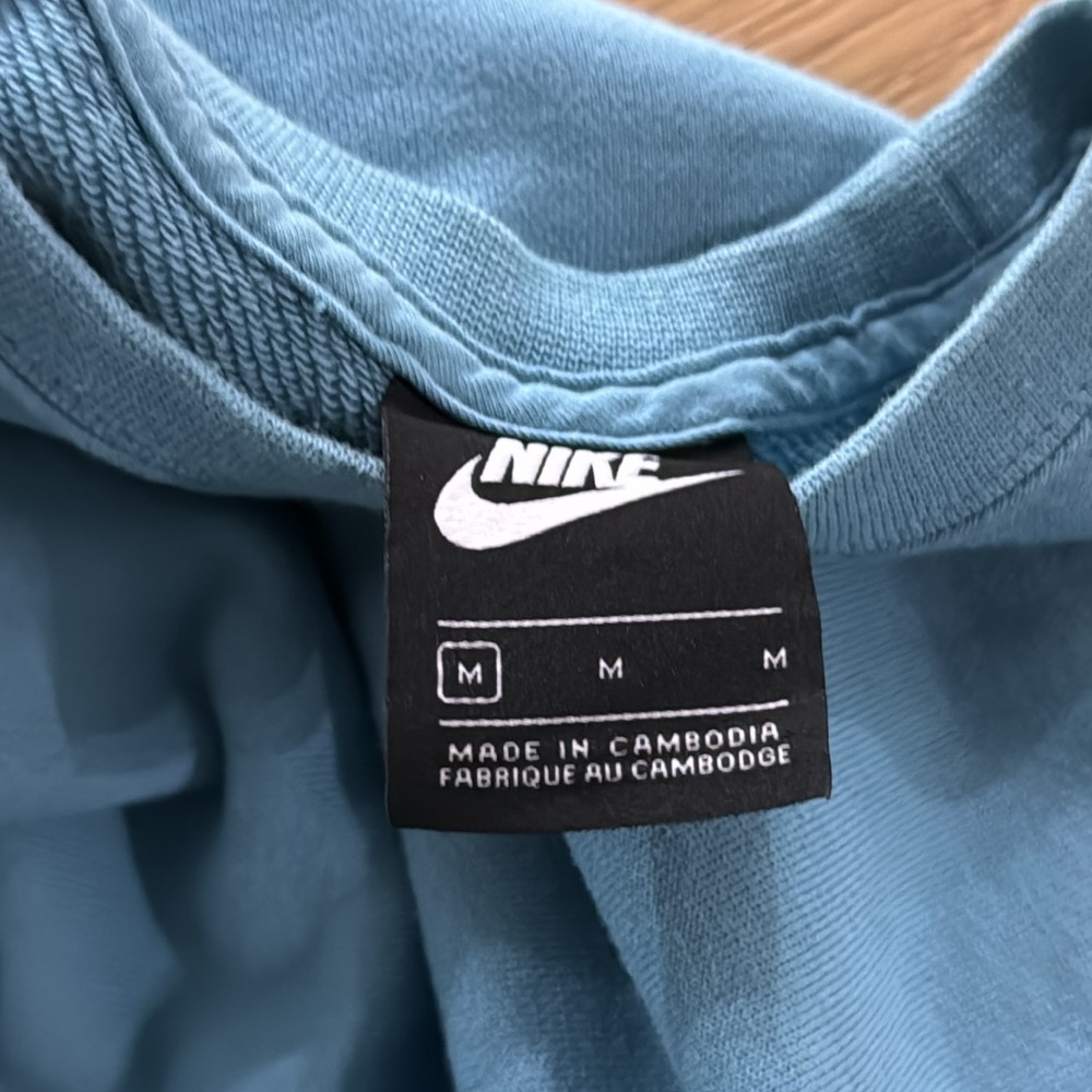 Nike Swoosh Crew Sweatshirt in Cerulea  Women's Blue Cropped Sz M - Picture 8 of 8